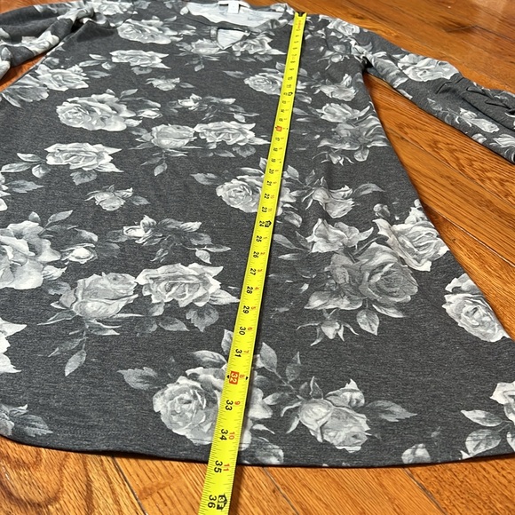 NWT GRAY ROSE DRESS - Picture 8 of 11